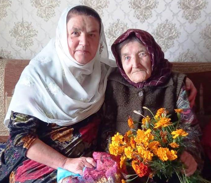 С Днем пожилого человека поздравили подопечных в Комплексном центре соцобслуживания Дахадаевского района